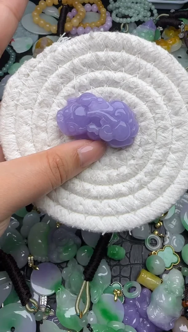 颈饰未镶嵌翡翠缅甸翡翠吊坠