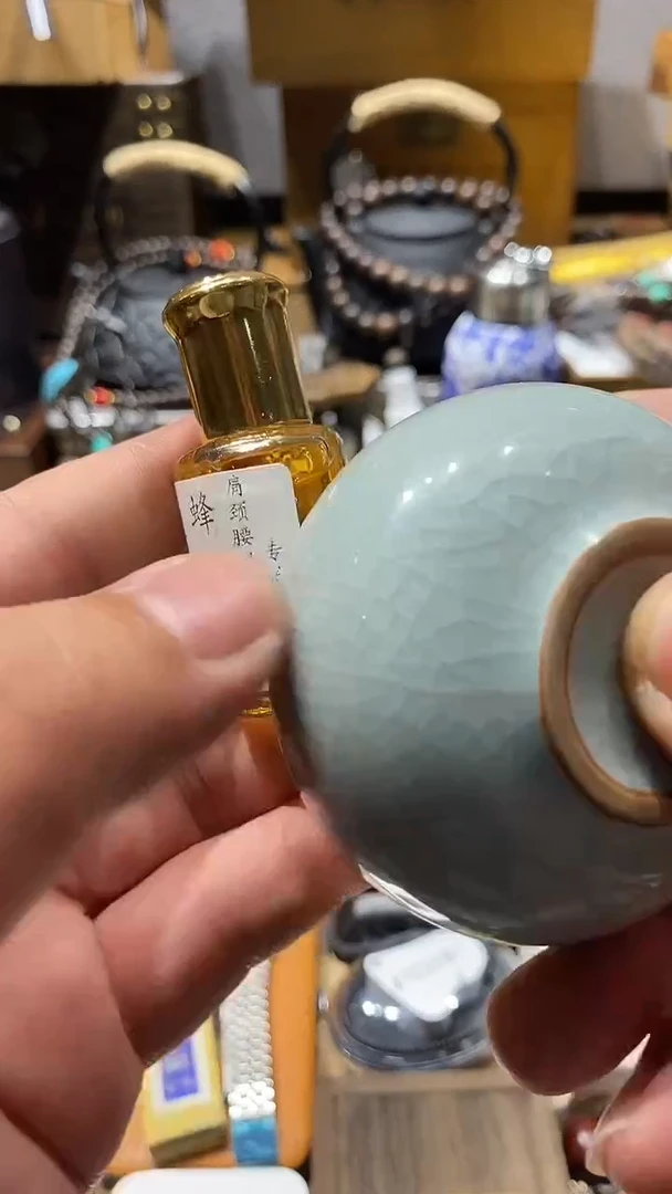 瓷片闪购商品 如图所示