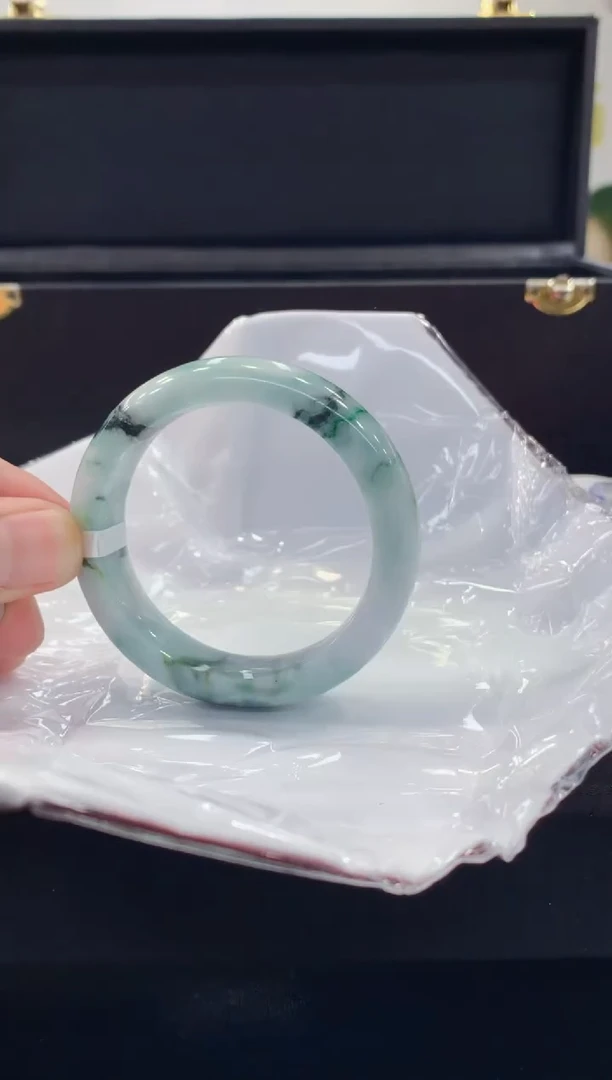 未镶嵌手镯翡翠翡翠手镯