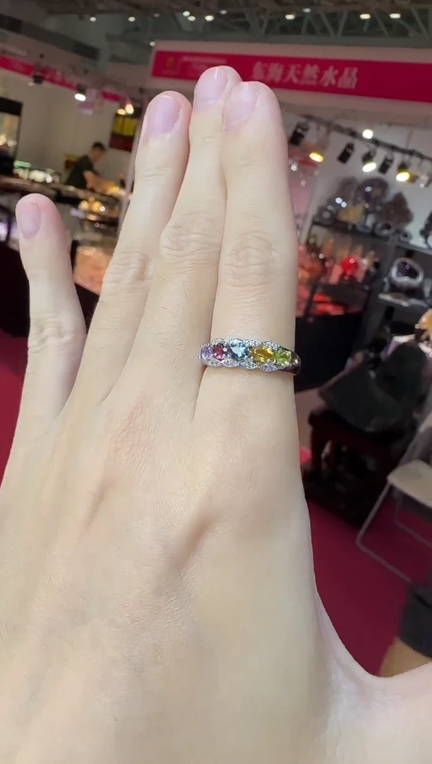 银S925镶嵌戒指托帕石多彩宝石排戒