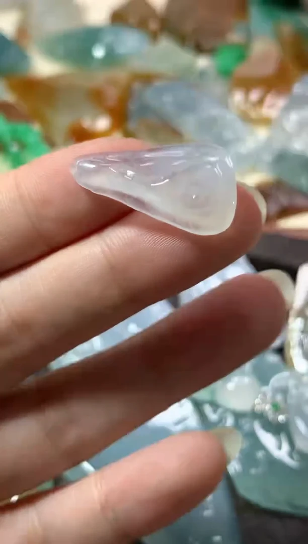 【闪购商品】翡翠颈饰未镶嵌吊坠