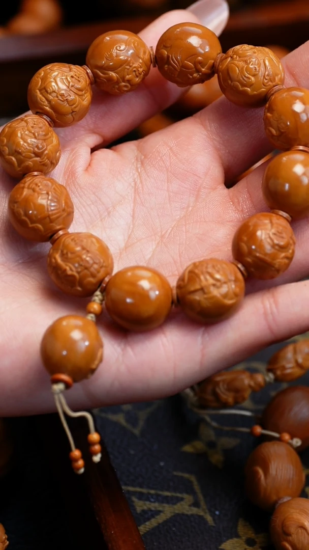 【闪购商品】橄榄核吊坠苏工橄榄核