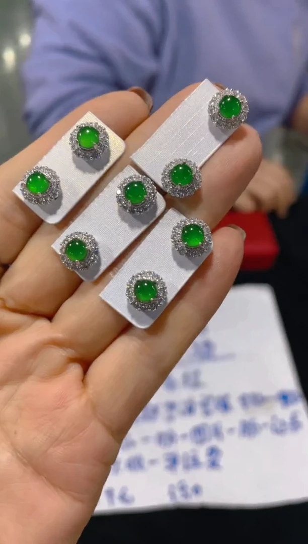 【闪购商品】翡翠耳饰未镶嵌天然A货翡翠（多样性发货拍一件发件）