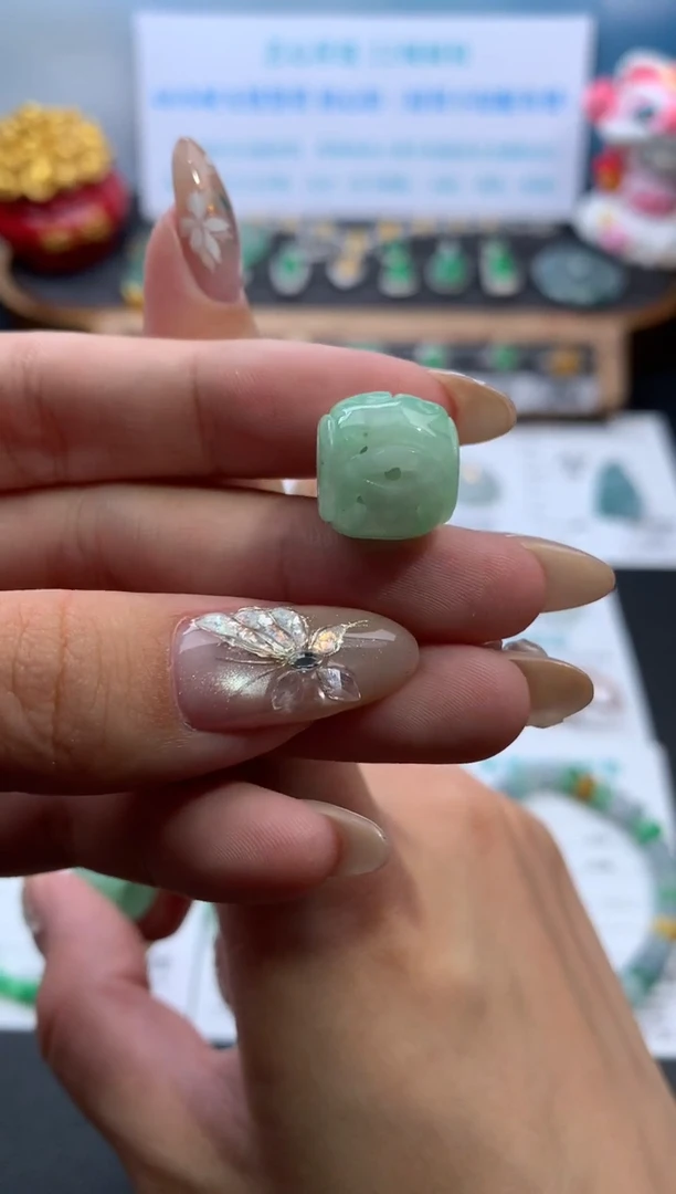 翡翠未镶嵌颈饰模式推广期48小时鉴赏期