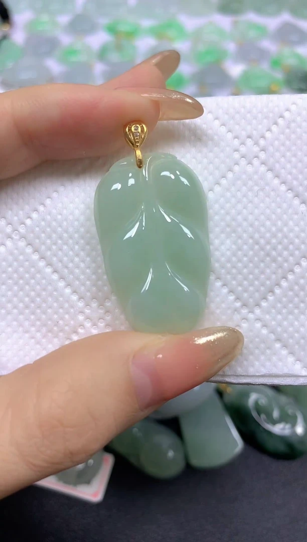 颈饰未镶嵌翡翠A货