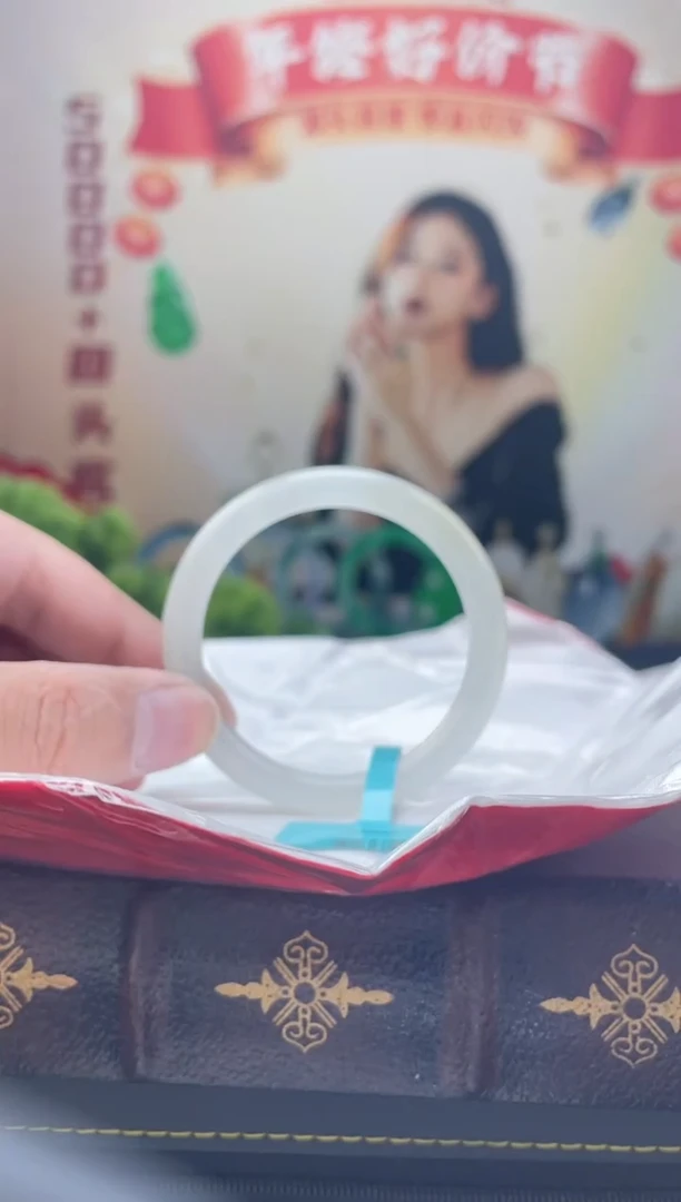 【闪购商品】翡翠手镯未镶嵌手镯7