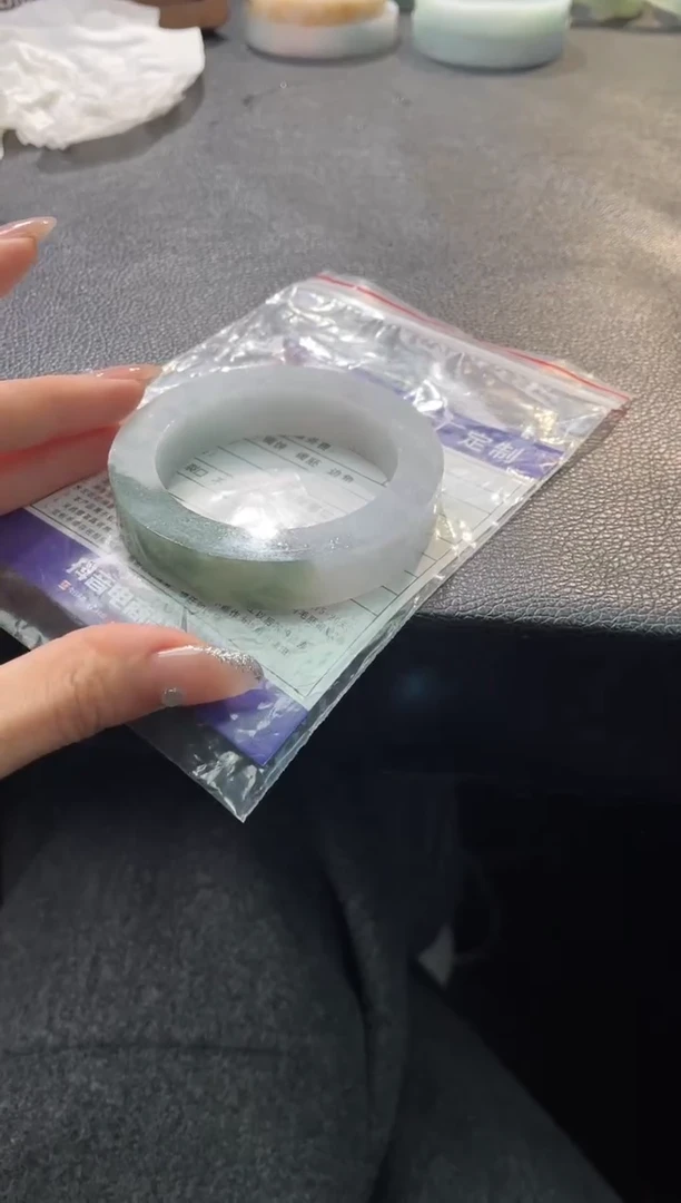 未镶嵌正圈定制翡翠定制手镯不退不换