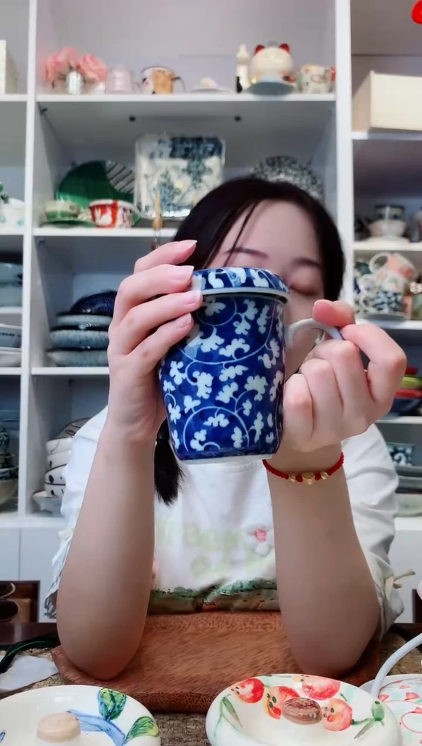 陶瓷日本进口藤花唐草盖杯