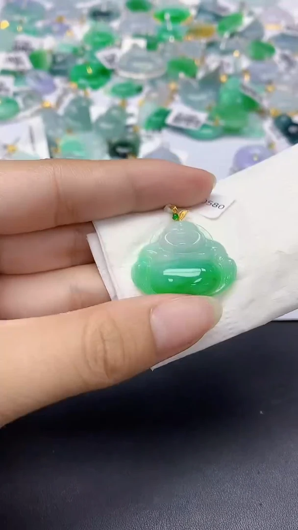 翡翠18K金镶嵌颈饰天然缅甸a货翡翠