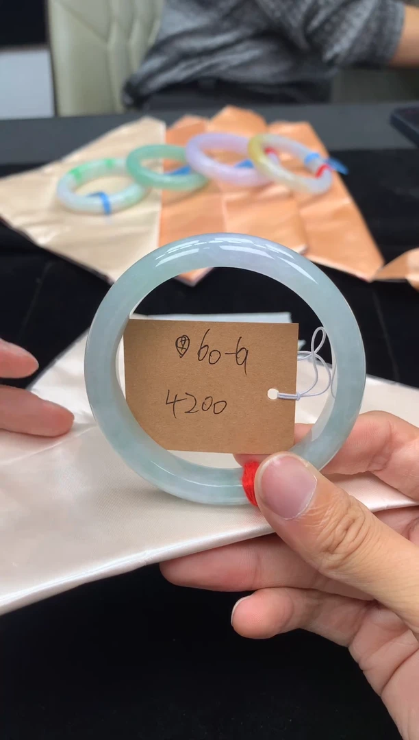 未镶嵌手镯翡翠60-61（48小时鉴赏期）