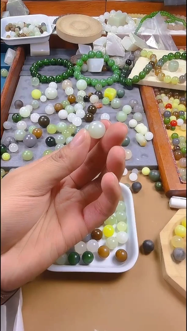 未镶嵌手链和田玉卡14新疆且末料青白中散珠