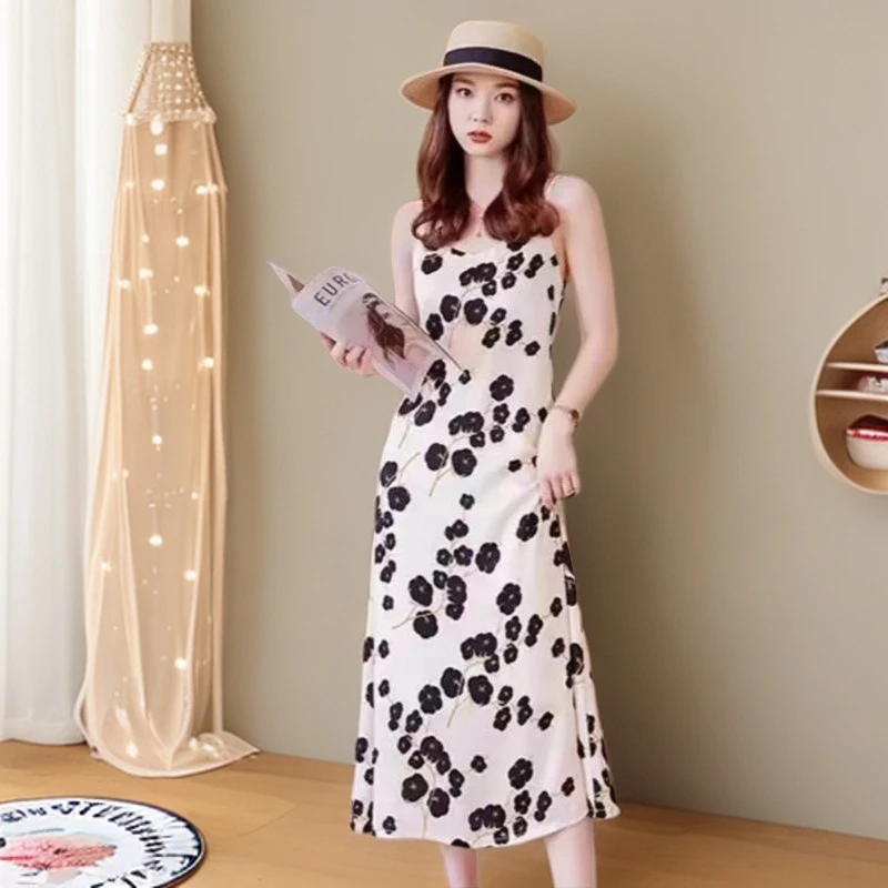 2025年新款连衣裙老钱风女装吊带裙高档裙子纯欲慵懒风女装极简风