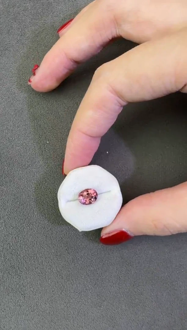 未镶嵌珠宝半成品碧玺1.6ct