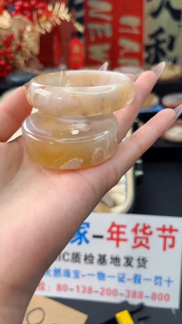 【闪购商品】石英质玉手镯未镶嵌赠送镯心（54圈口）