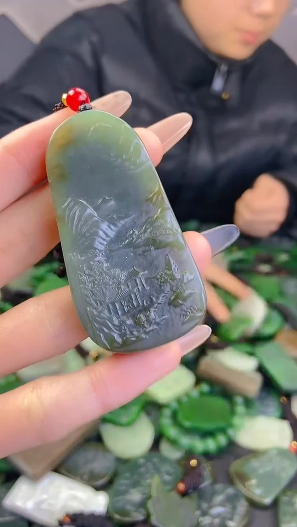 颈饰未镶嵌和田玉1