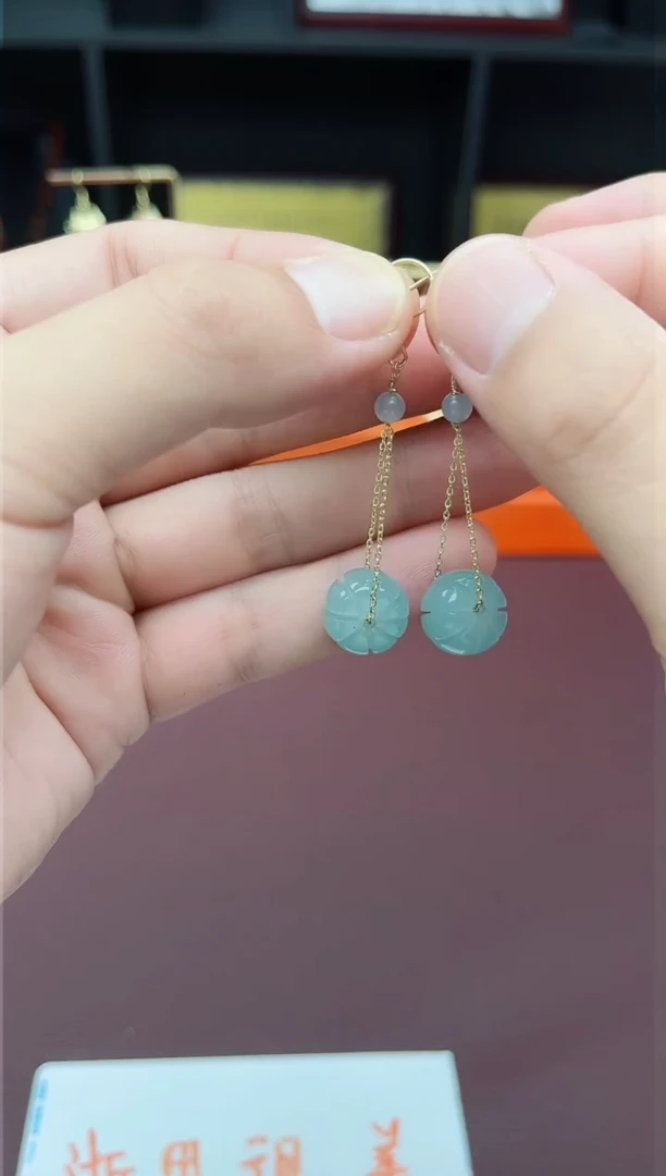 石英质玉（天山翠）银S925镶嵌耳钉716000