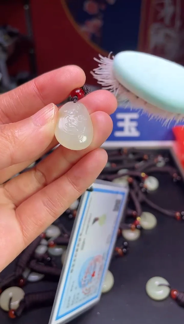 颈饰未镶嵌和田玉1