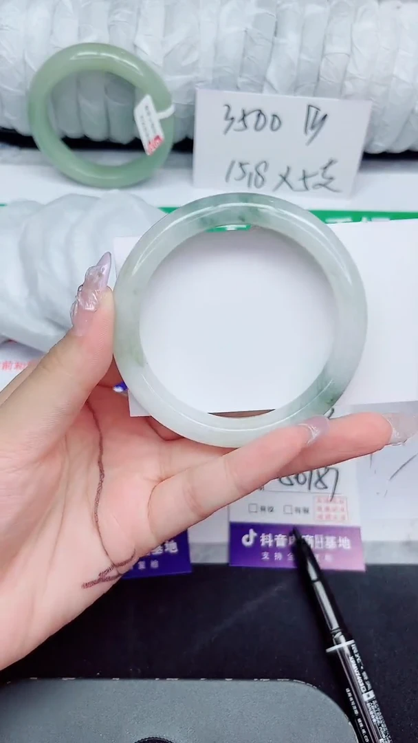 未镶嵌手镯石英质玉253-56/57