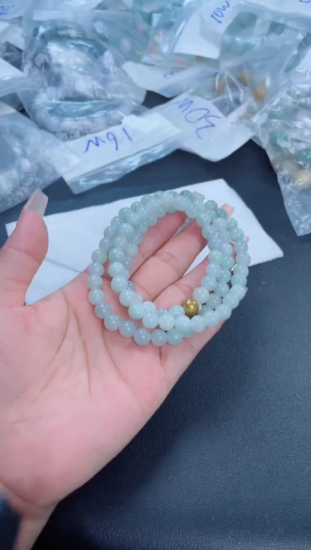 定制翡翠未镶嵌珠串
