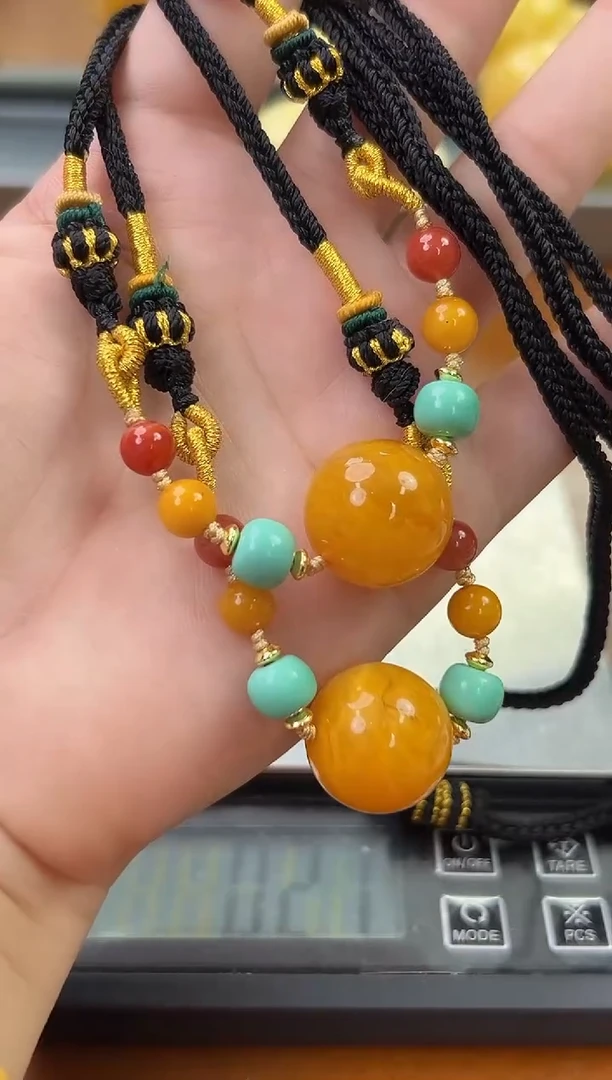 未镶嵌蜜蜡裸石琥珀蜜蜡吊坠多样性发一条