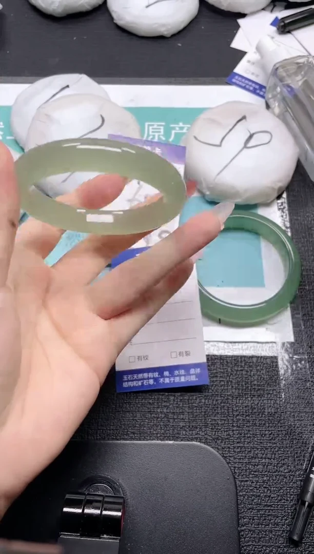 未镶嵌手镯石英质玉159-56