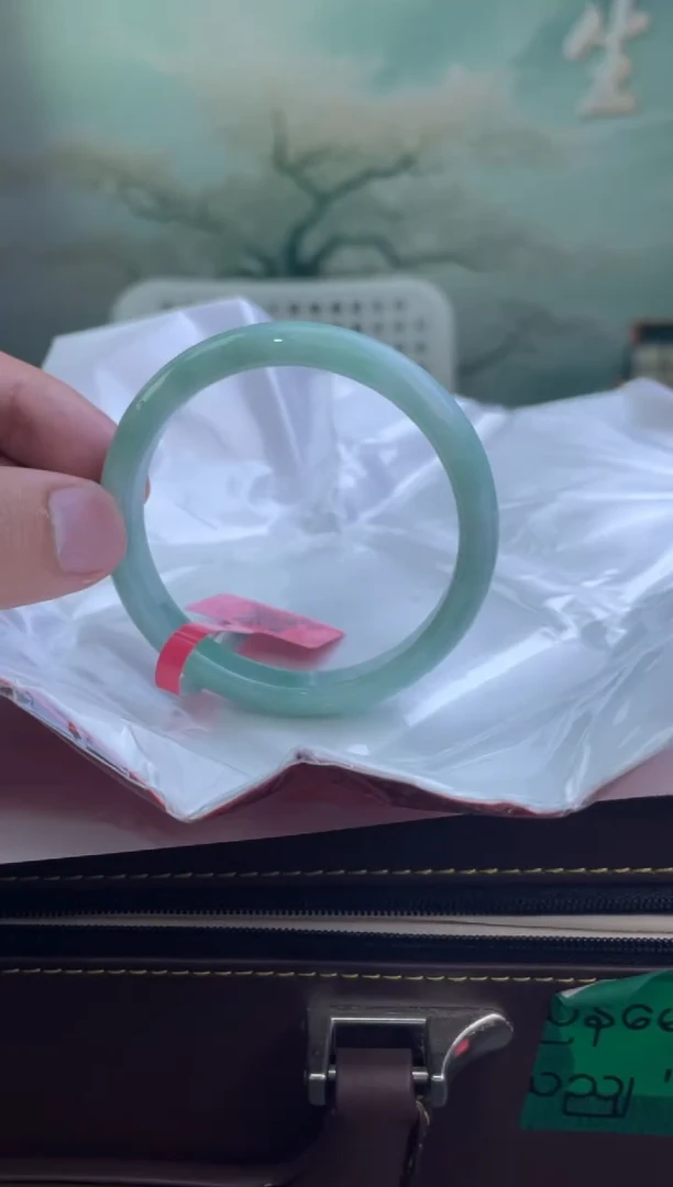 翡翠手镯未镶嵌12翡翠手镯