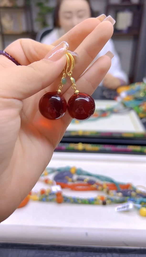 14K金镶嵌血珀耳饰DIY款E706