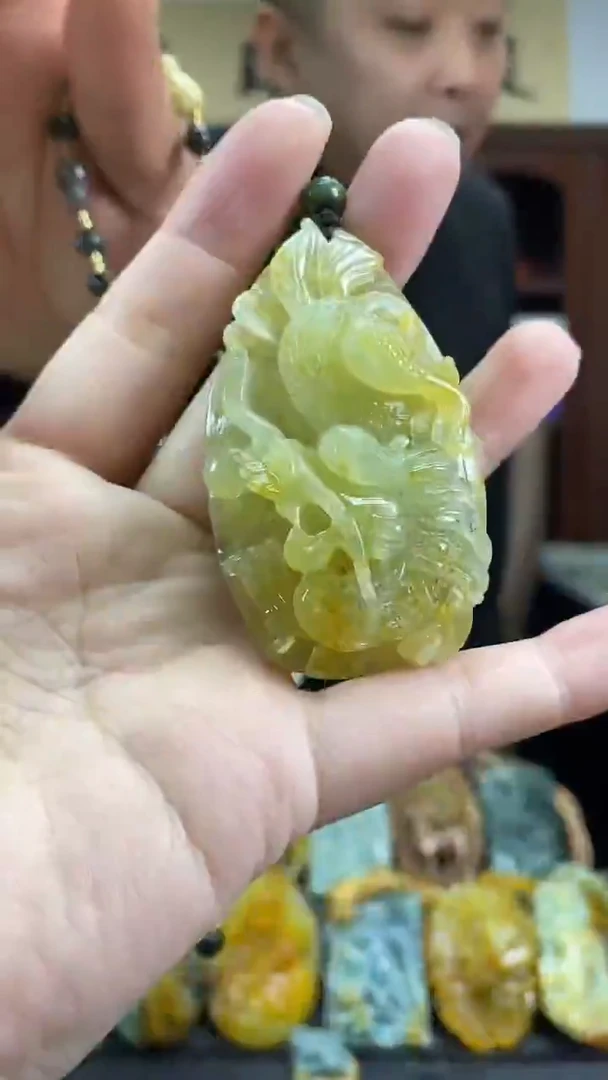 未镶嵌蛇纹石玉挂件【俊成珠宝】