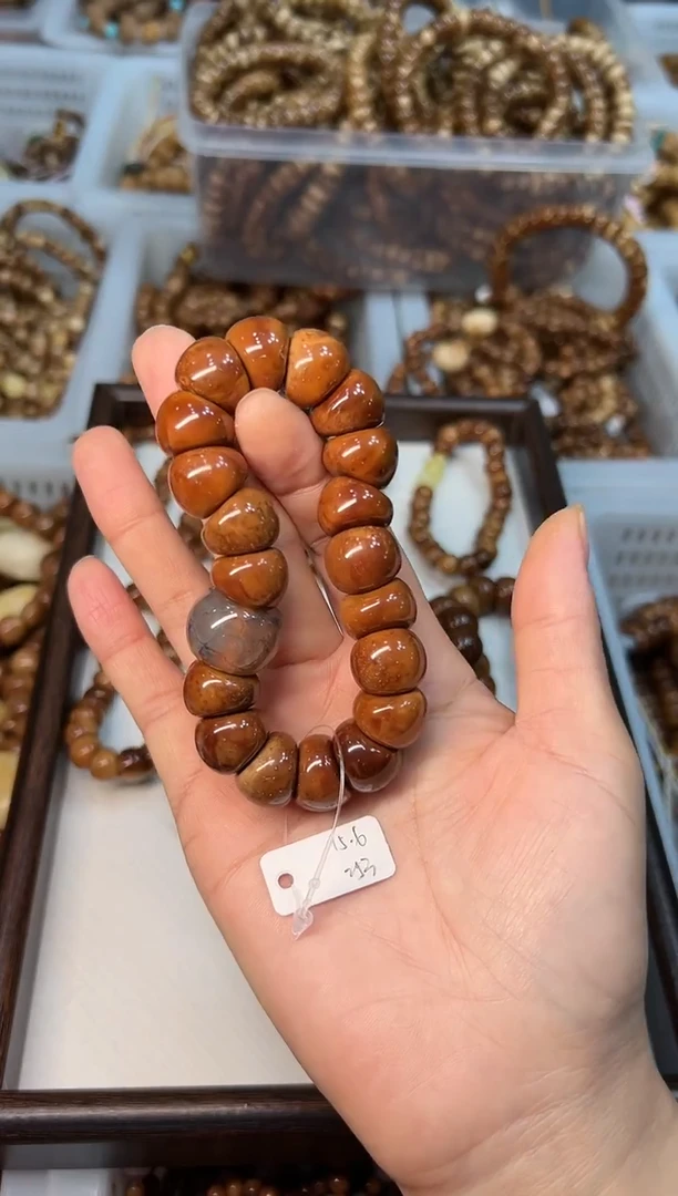 手串库克卡15.6mm左右 蒜瓣大肠【带有蜘蛛纹  福利价】