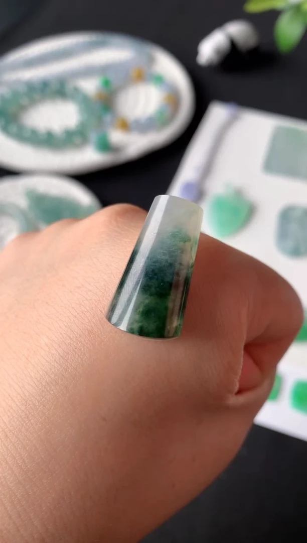 未镶嵌定制翡翠0114558767尺寸25*14*5.9