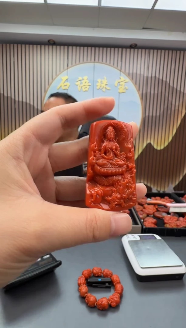 未镶嵌雕刻南红玛瑙085ZB1010产品一个