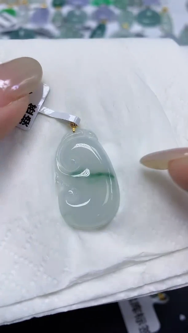 翡翠18K金镶嵌颈饰天然缅甸翡翠A货