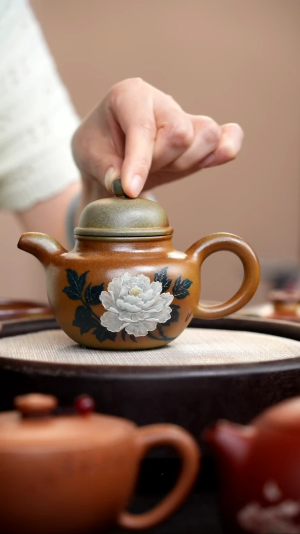 茶壶紫砂柴烧白牡丹掇球