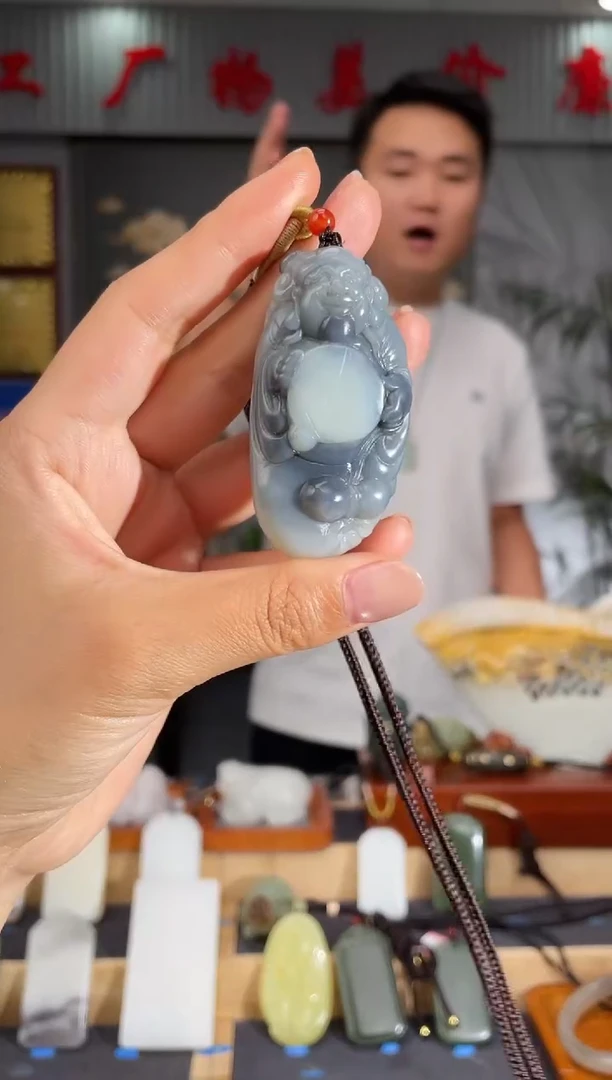 和田玉未镶嵌颈饰1