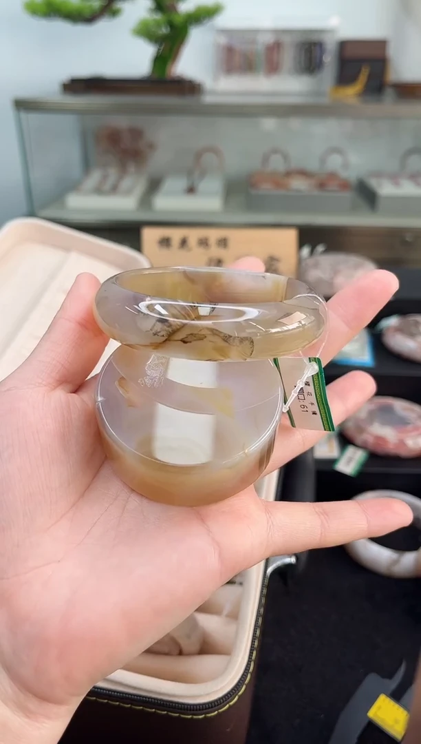 未镶嵌手镯石英质玉61圈口（赠品镯心）3009179