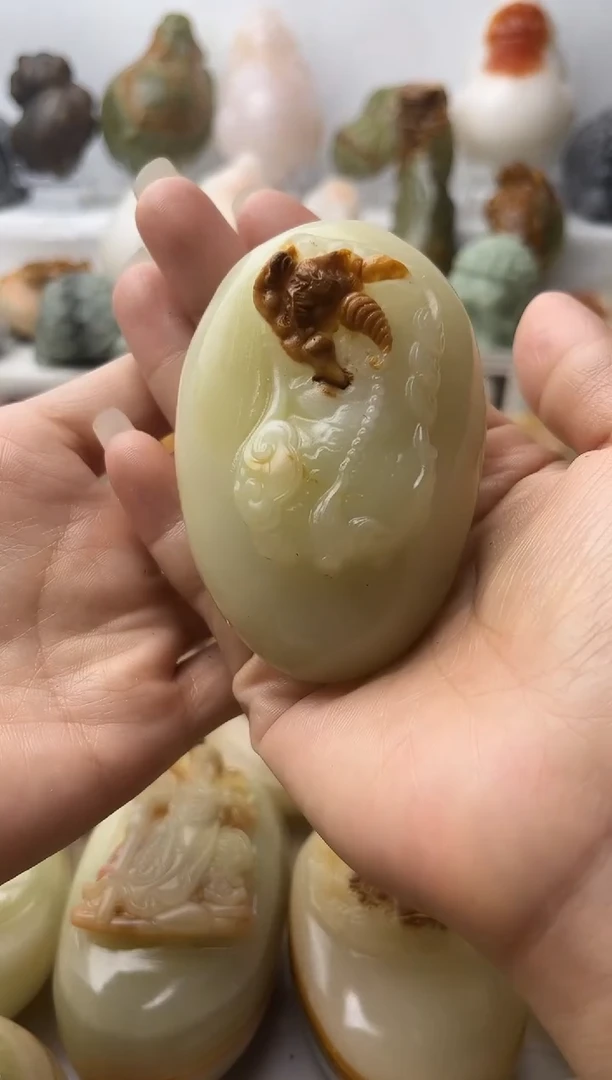 石材方解石手把件不退换貔貅