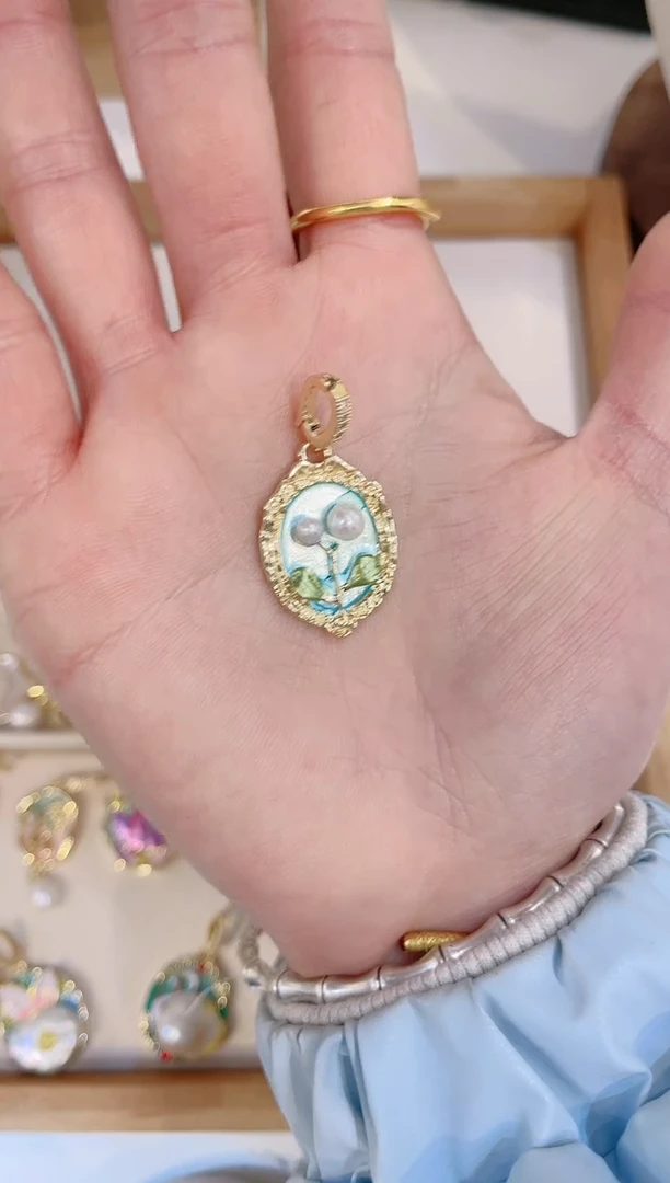 【闪购商品】淡水珍珠颈饰合金吊坠