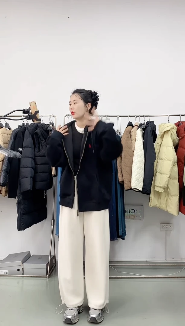 卫衣外套150斤内可穿