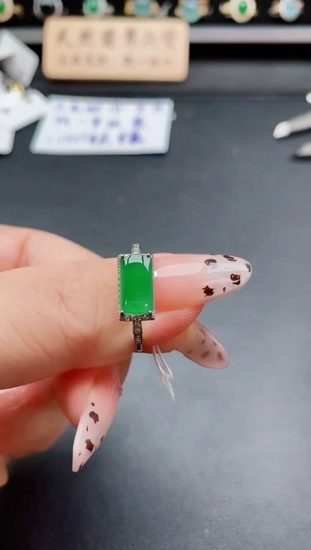 银S925镶嵌戒指翡翠1