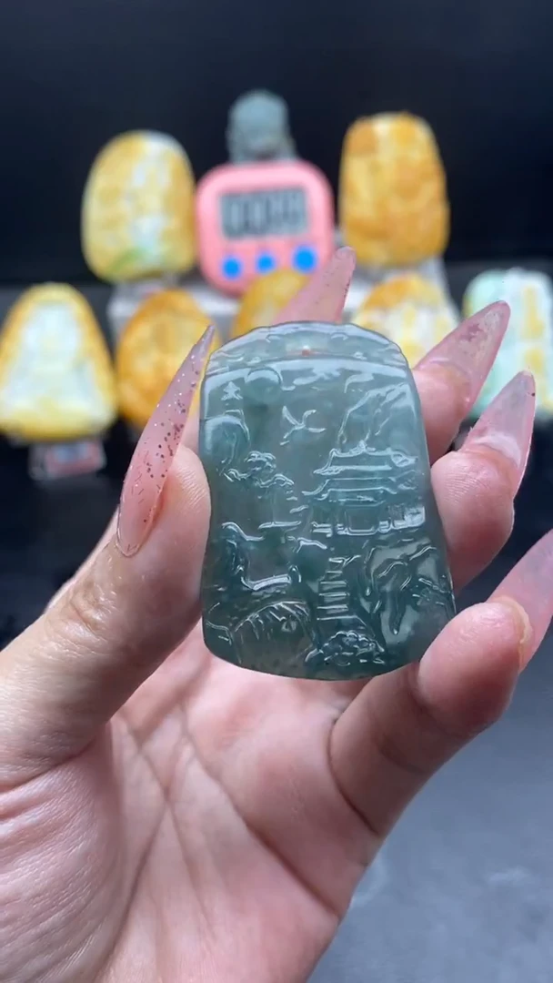 翡翠未镶嵌颈饰挂件