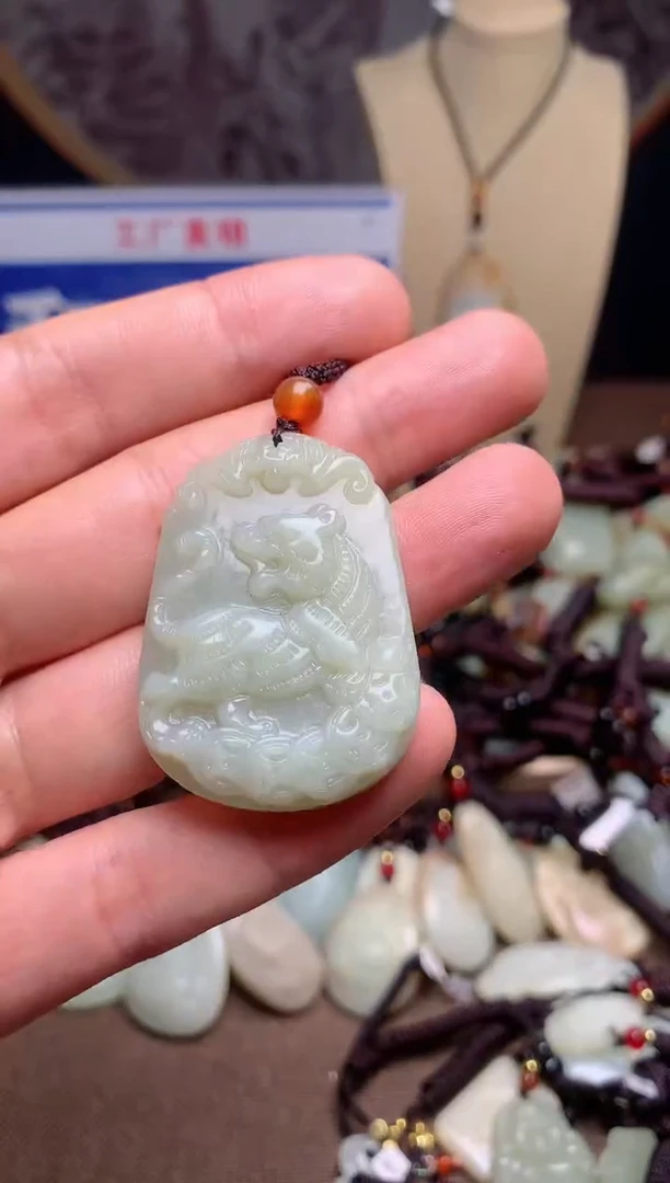 【闪购商品】和田玉颈饰未镶嵌1