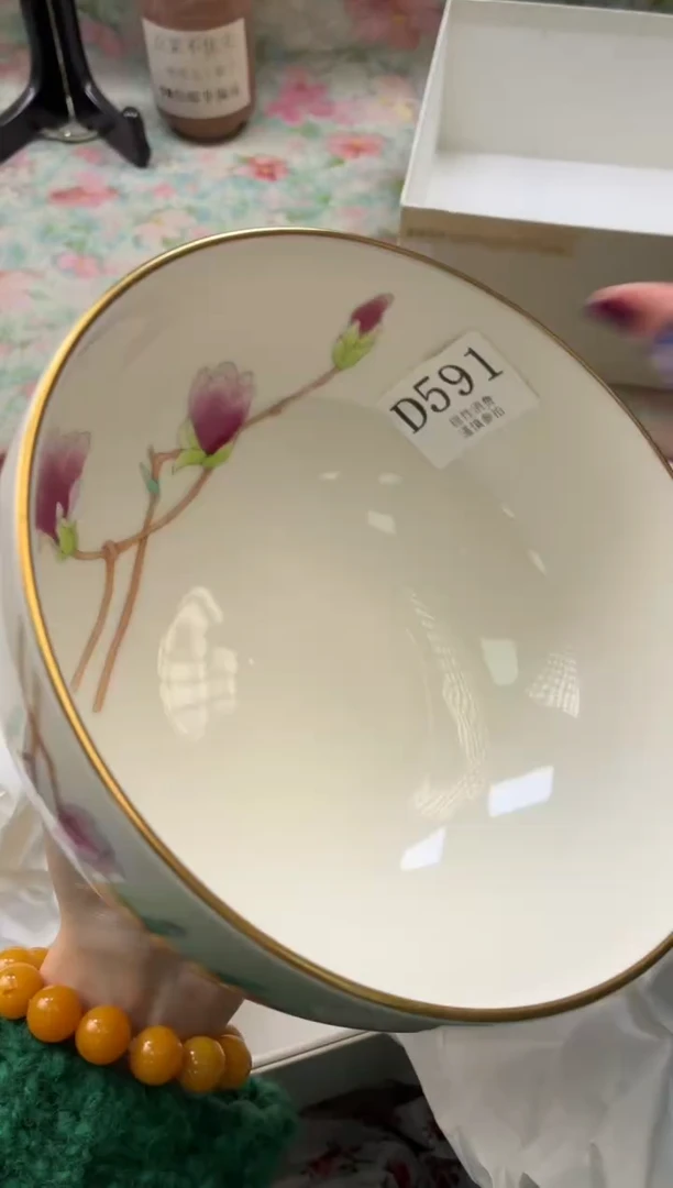 瓷片李**m       D591*