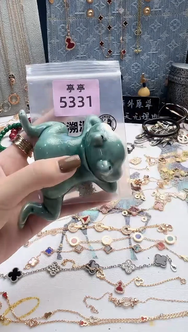瓷片反***宝彧贤聚宝阁彧贤聚宝阁