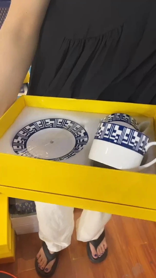 杯鸿辉家品牌瓷器，京东包邮！