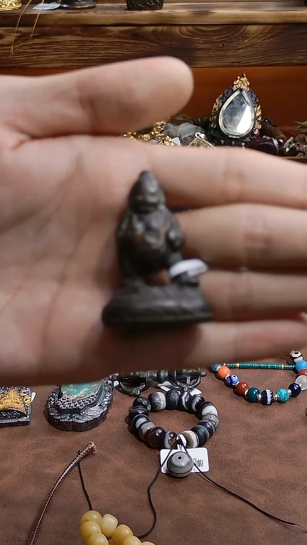 树脂制品黑漆古皮壳黑老板牛的牛的牛的