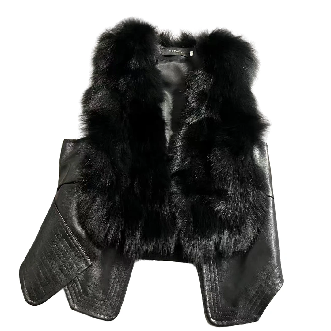 老大同款皮拼毛毛马甲