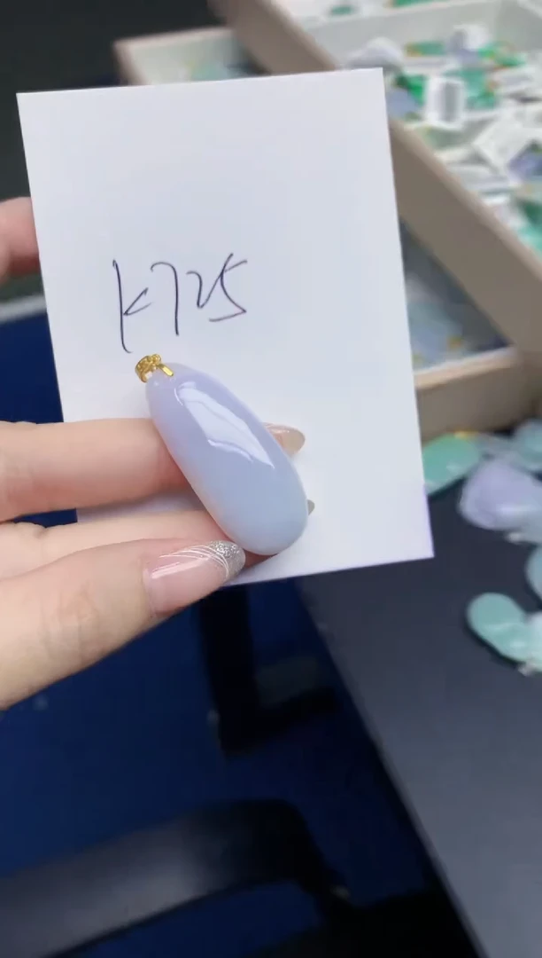 翡翠未镶嵌颈饰111111111