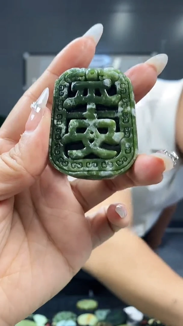 未镶嵌蛇纹石玉颈饰天然岫玉（多样性发其中之一）