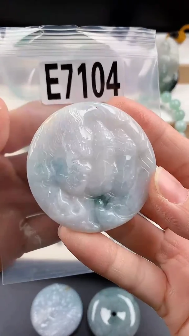 颈饰未镶嵌翡翠天然翡翠吊坠挂件