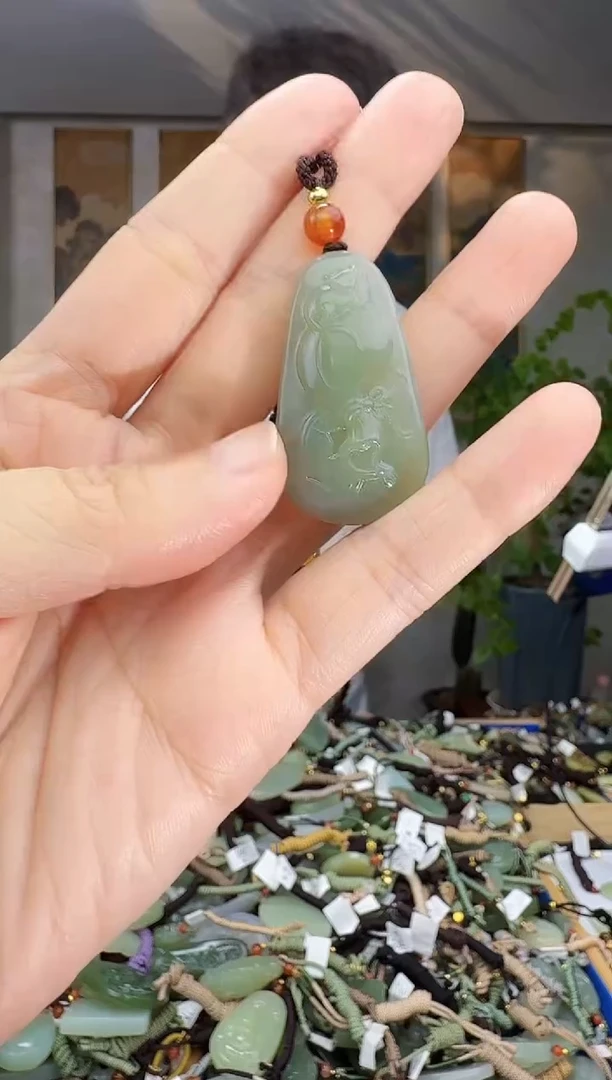 未镶嵌和田玉挂件拍一发一